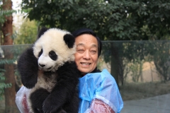 BD_Han-Meilin-at-the-China-Conservation-and-Research-Center-for-the-Giant-Panda-©-Han-Meilin-Art-studio
