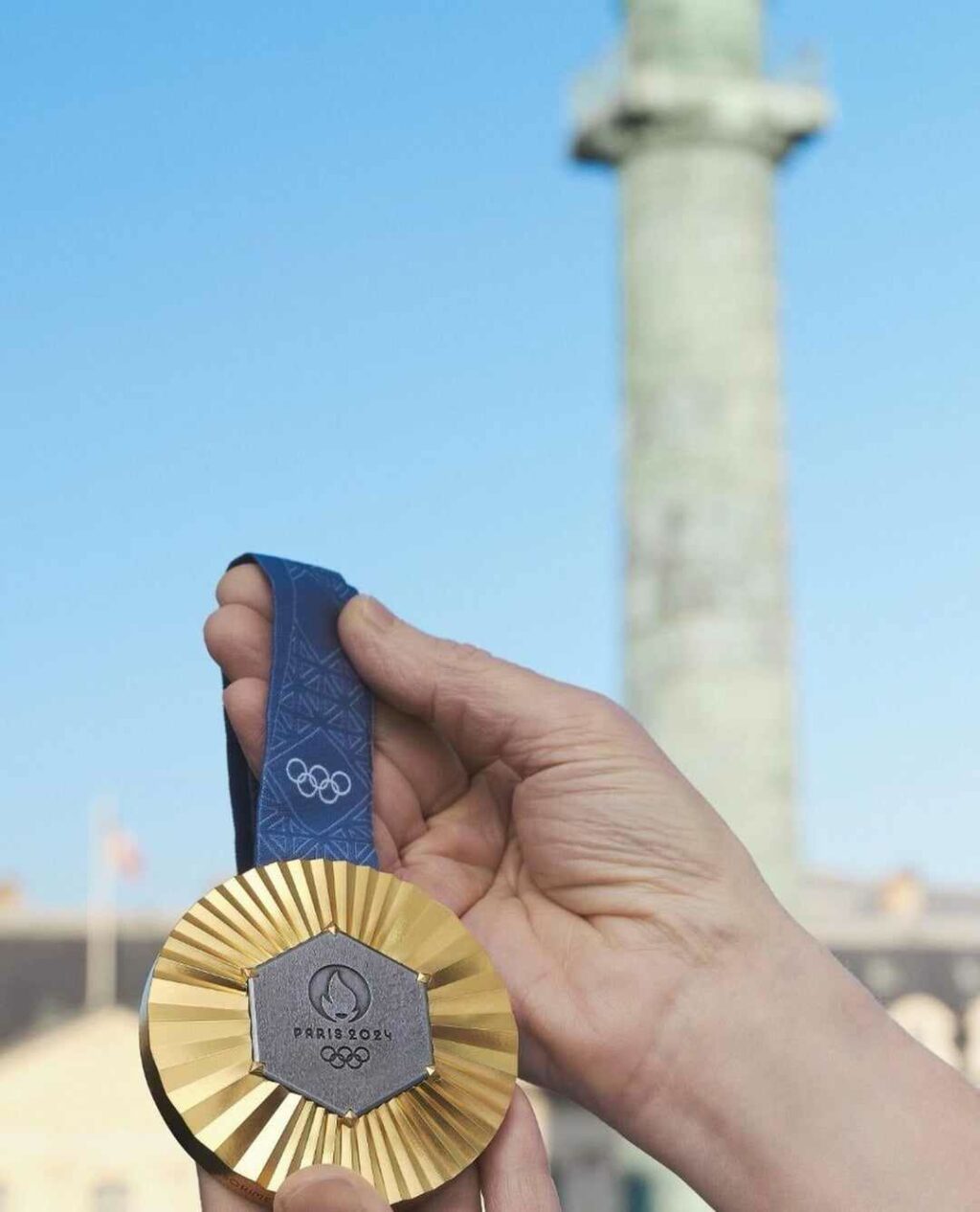 LVMH, partner of Paris 2024 Olympic Games, has just unveiled the medals ...